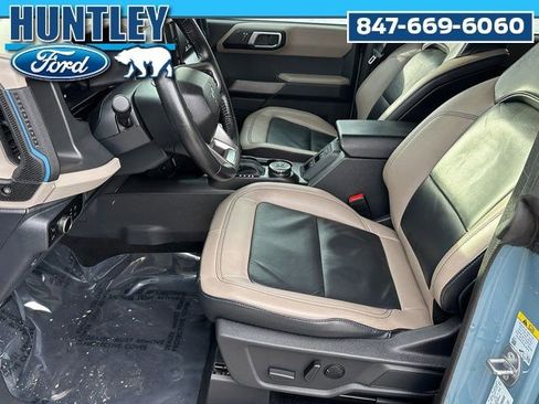 Used 2023 Ford Bronco Wildtrak image 17