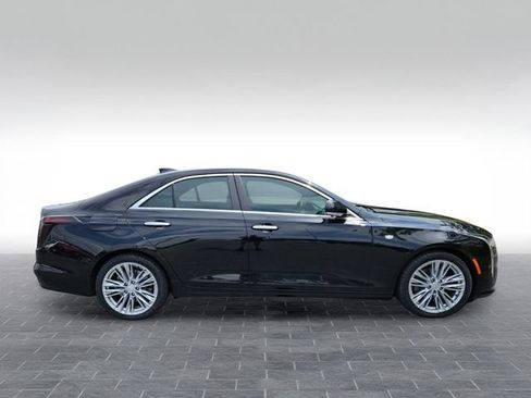 Used 2021 Cadillac CT4 Premium Luxury RWD image 4
