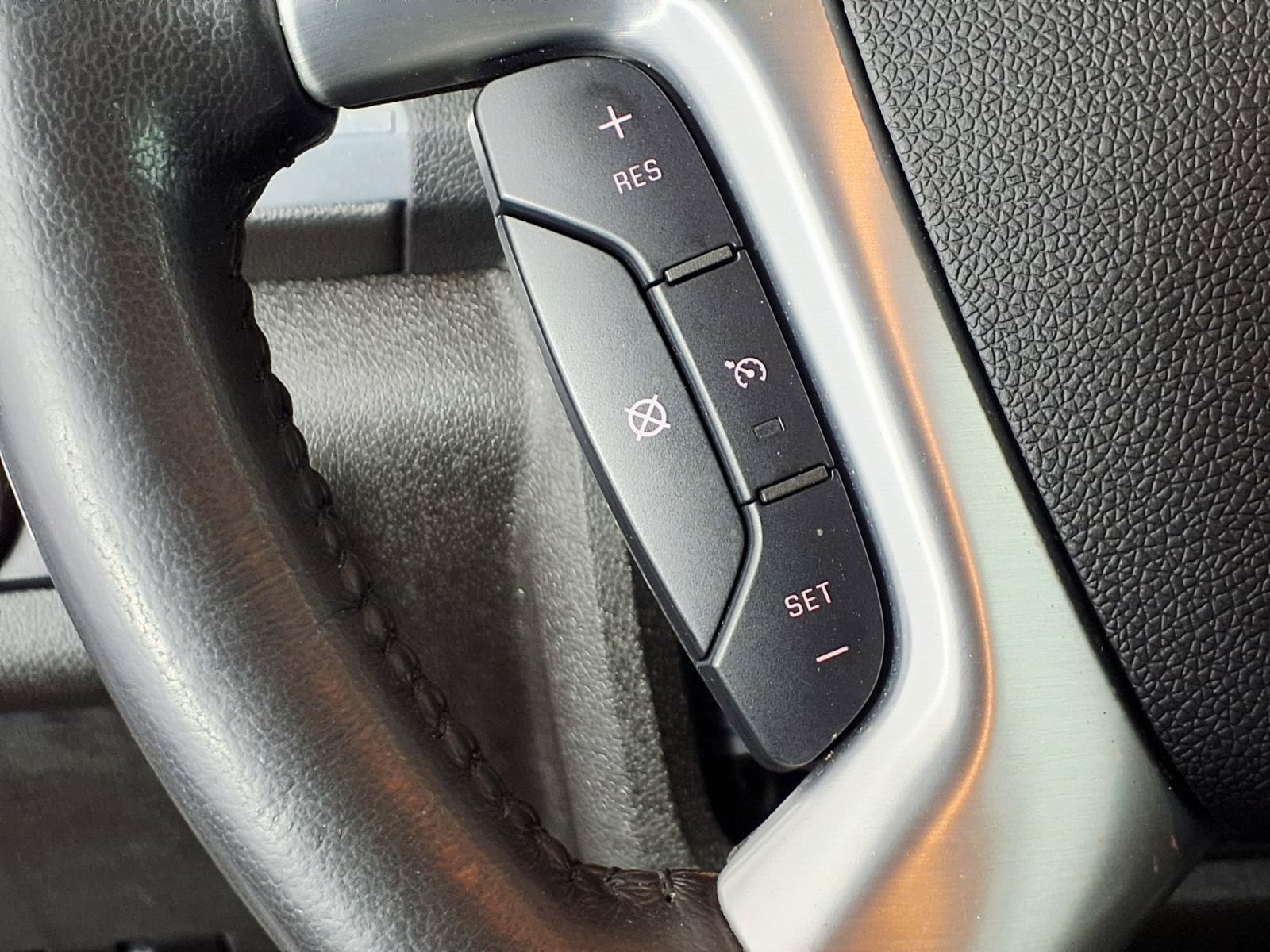 Used 2014 GMC Acadia SLT w/ Technology Package AWD/4WD image 17