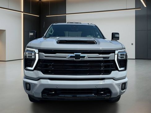 Used 2024 Chevrolet Silverado 2500 LTZ w/ LTZ Plus Package AWD/4WD image 9