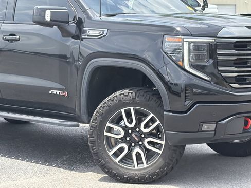 Used 2024 GMC Sierra 1500 AT4 w/ Technology Package AWD/4WD image 3