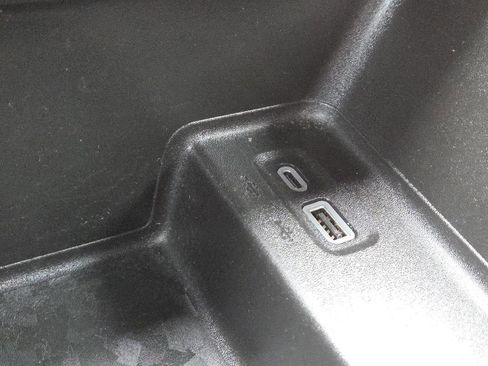 Used 2023 Chevrolet Colorado W/T image 28