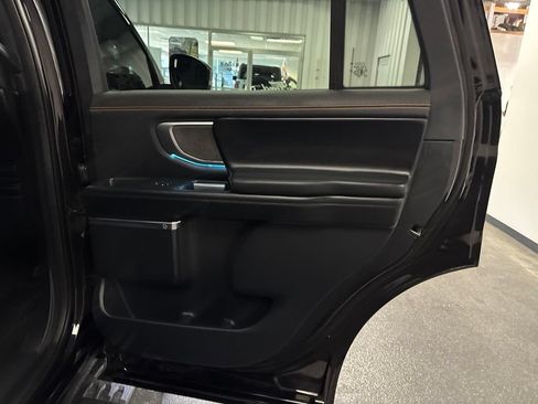 Used 2025 Ford Expedition Tremor AWD/4WD image 32