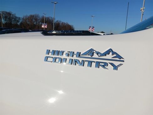Used 2024 Chevrolet Silverado 3500 High Country w/ High Country Premium Package image 33