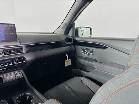 New 2026 Honda Pilot Sport image 28