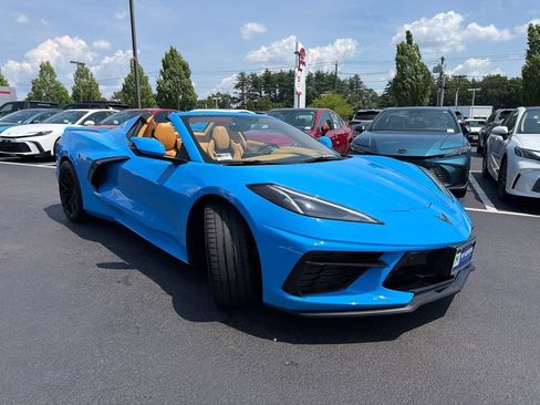 Used 2021 Chevrolet Corvette Stingray Premium Conv w/ Z51 Performance Package RWD image 3