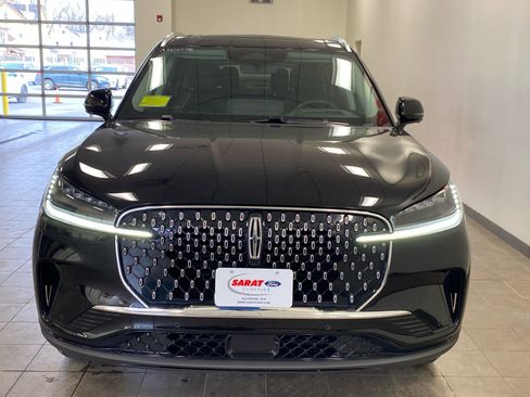 New 2026 Lincoln Aviator Premiere image 3