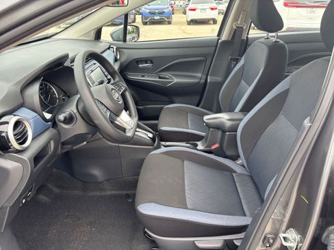 Used 2025 Nissan Versa SV FWD image 24