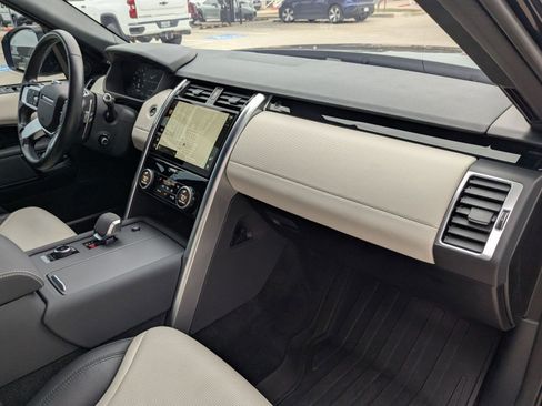 Used 2022 Land Rover Discovery S R-Dynamic image 25