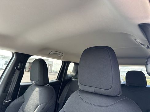 Used 2022 Jeep Renegade Latitude image 14