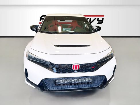Used 2024 Honda Civic Type R image 2