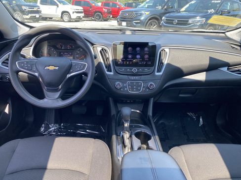 Used 2023 Chevrolet Malibu LT FWD image 10