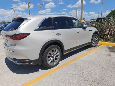 Used 2024 MAZDA CX-90 3.3 Turbo w/ Premium Plus Pkg image 2