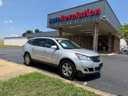 Used 2017 Chevrolet Traverse LT AWD/4WD image 1