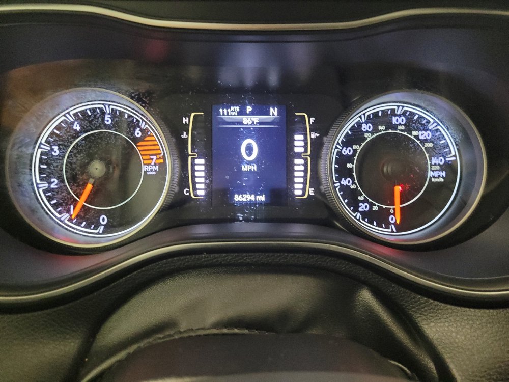 Used 2020 Jeep Cherokee Latitude Plus FWD image 23