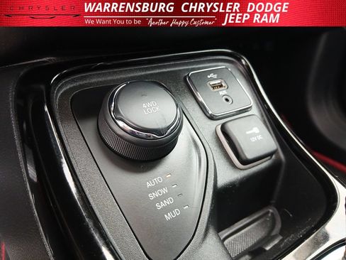 Used 2017 Jeep Compass Limited AWD/4WD image 25