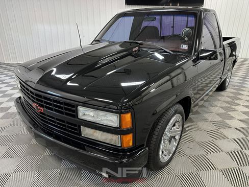 Used 1990 Chevrolet Silverado 1500 2WD Regular Cab image 3