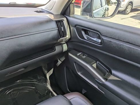 Used 2024 Nissan Pathfinder Platinum w/ Cargo Package AWD/4WD image 19