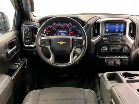 Used 2020 Chevrolet Silverado 1500 LT AWD/4WD image 4