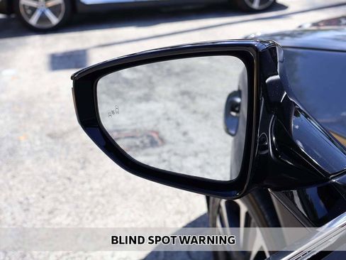 Used 2019 Lexus UX 200 image 5