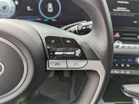 Used 2024 Hyundai Elantra SEL image 23