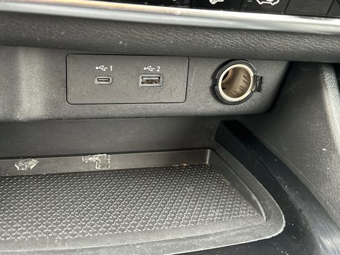 Used 2023 Nissan Rogue SV FWD image 33