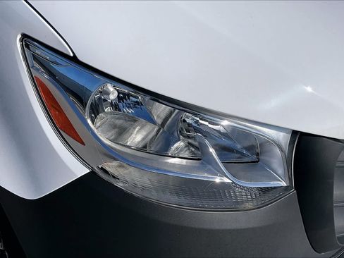 New 2025 Mercedes-Benz Sprinter 2500 image 13