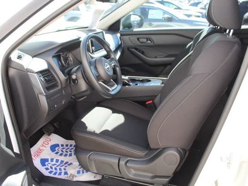 Used 2024 Nissan Rogue S image 26