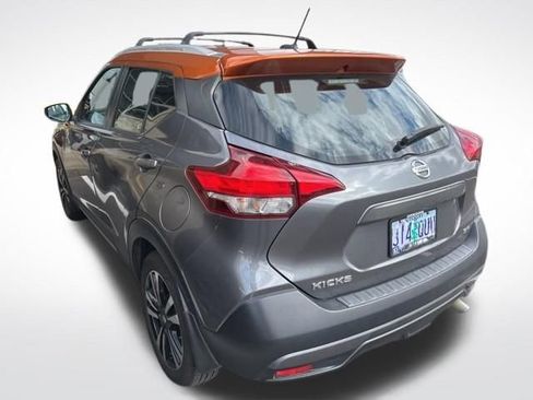 Used 2019 Nissan Kicks SR w/ SR Premium Package image 6