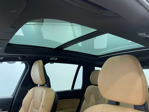 Used 2018 Volvo XC90 T6 Momentum w/ Convenience Package AWD/4WD image 12