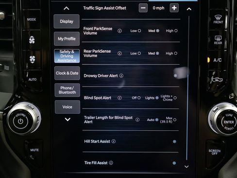 New 2026 RAM 2500 Laramie w/ Night Edition AWD/4WD image 20