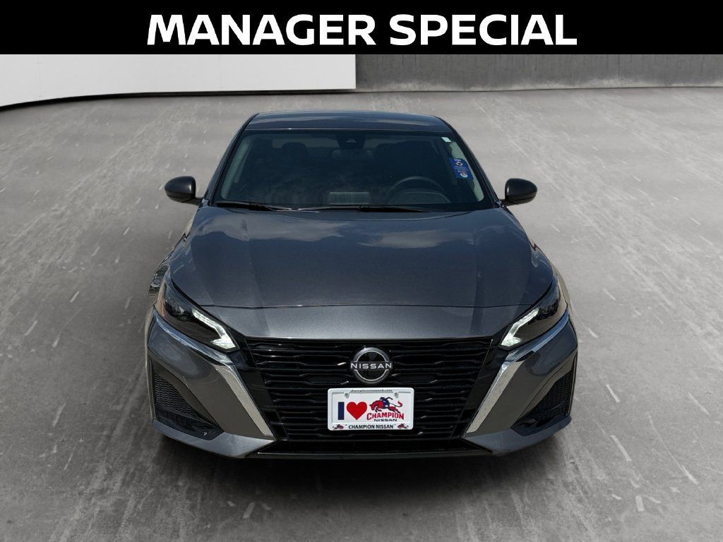 Used 2025 Nissan Altima 2.5 S FWD image 8