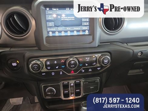 Used 2023 Jeep Gladiator Sport AWD/4WD image 10