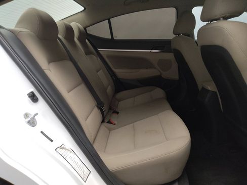 Used 2019 Hyundai Elantra SEL FWD image 19