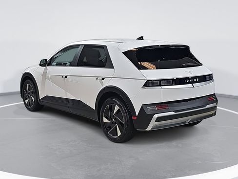 New 2026 Hyundai Ioniq 5 SE image 7