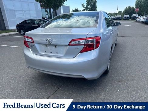 Used 2012 Toyota Camry LE FWD image 5