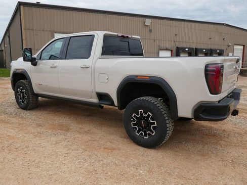 New 2026 GMC Sierra 2500 AT4X AWD/4WD image 11