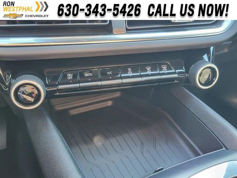 New 2026 Chevrolet Equinox EV LT image 13