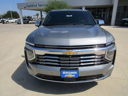 New 2025 Chevrolet Suburban Premier w/ Sun And Tow Package