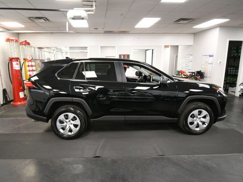 Certified 2025 Toyota RAV4 LE AWD/4WD image 8
