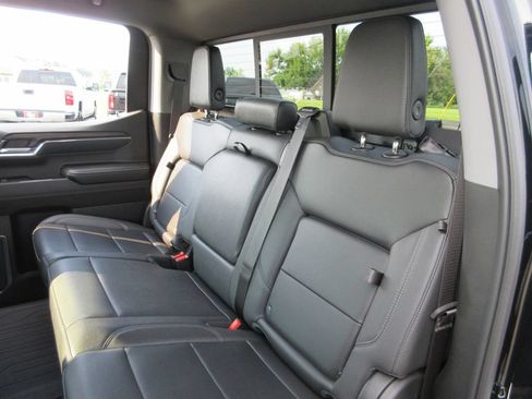 Certified 2023 GMC Sierra 1500 SLT w/ SLT Premium Plus Package AWD/4WD image 22