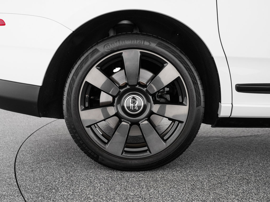 Used 2019 Rolls-Royce Cullinan AWD/4WD image 37
