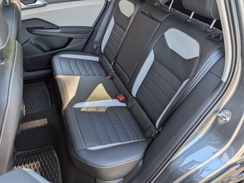 Used 2025 Volkswagen Taos SEL w/ Black Wheel Plus Package image 18