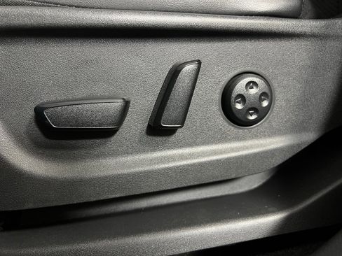 Used 2024 Nissan Ariya FWD image 24