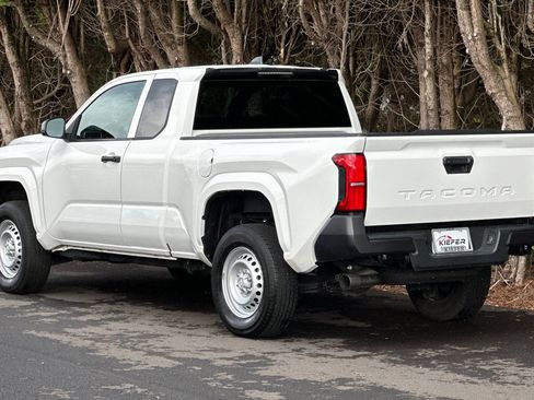 Used 2024 Toyota Tacoma SR RWD image 6
