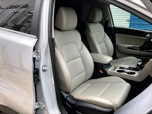 Used 2020 Kia Sportage EX image 16