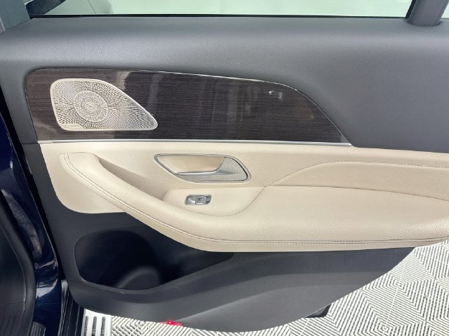 Used 2022 Mercedes-Benz GLE 350 w/ AMG Line Exterior image 24