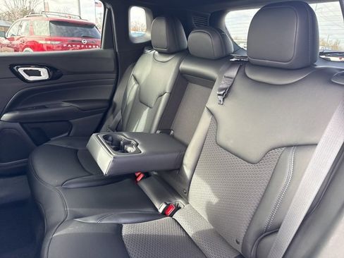New 2026 Jeep Compass Latitude image 13