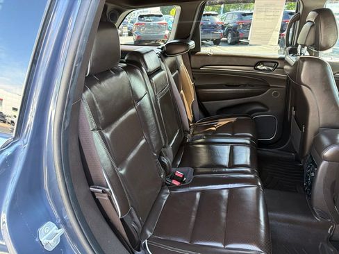 Used 2019 Jeep Grand Cherokee Overland AWD/4WD image 14
