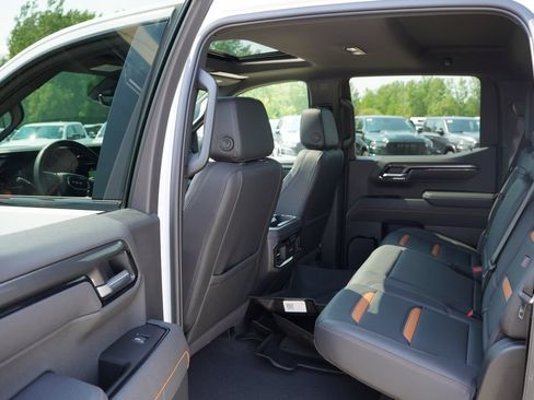 Certified 2026 GMC Sierra 1500 AT4 w/ Technology Package AWD/4WD image 17